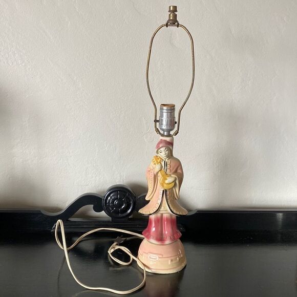 Vintage Asian Ceramic Figural Woman Table Lamp - Picture 1 of 10